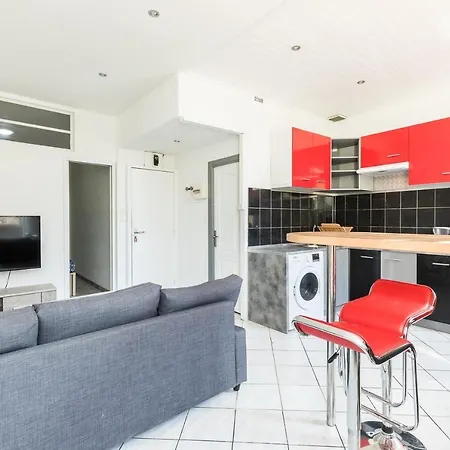 Ideally Placed To Visit + Bright Flat - Idealement Place Pour Visiter + Lumineux 公寓