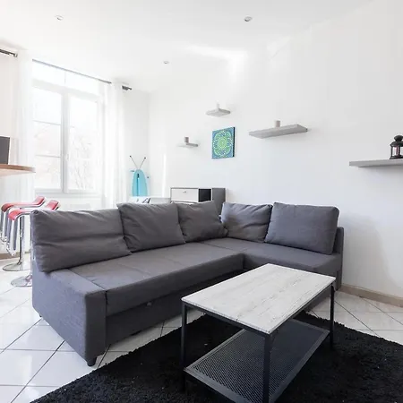 Ideally Placed To Visit + Bright Flat - Idealement Place Pour Visiter + Lumineux * Toulon