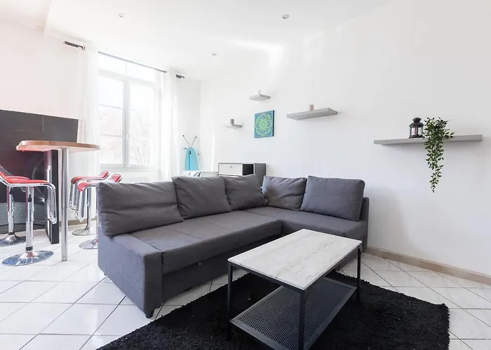 Ideally Placed To Visit + Bright Flat - Idealement Place Pour Visiter + Lumineux * Toulon